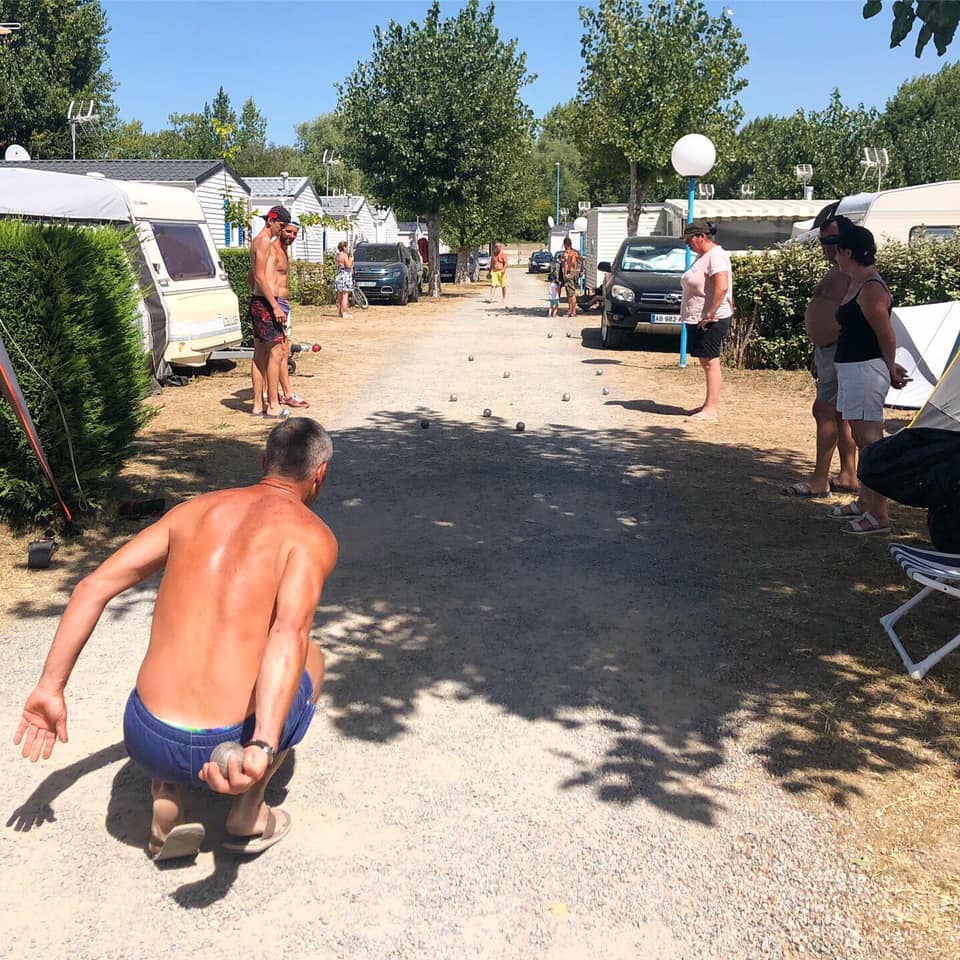 pétanque ambiance camping